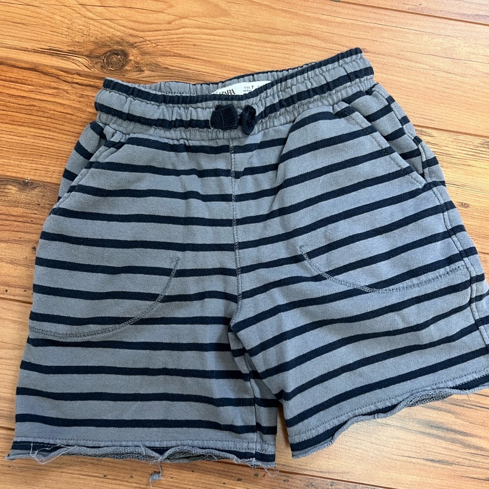 Zara shorts size 7